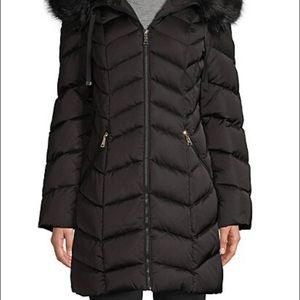 Tahari
Faux Fur-Trim Chevron Puffer Down Coat